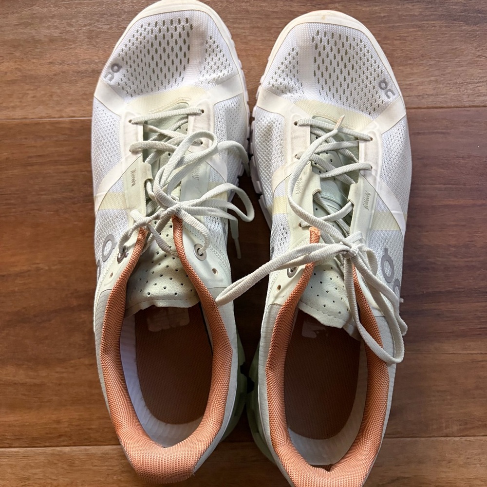 On Running Running Cloud Women’s Cloudtec Helion … - image 7